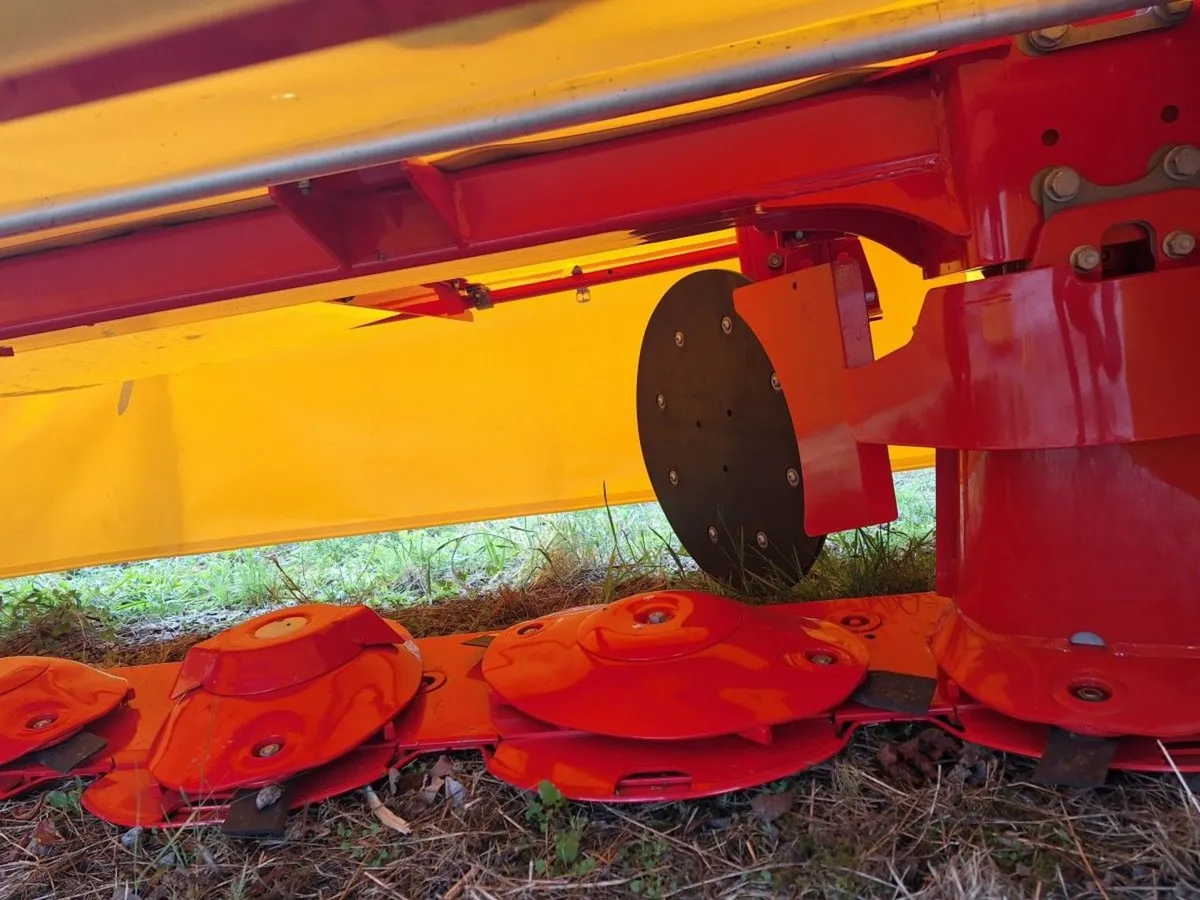 NEW POTTINGER CENTRE PIVOT REAR MOWER, - Image 3