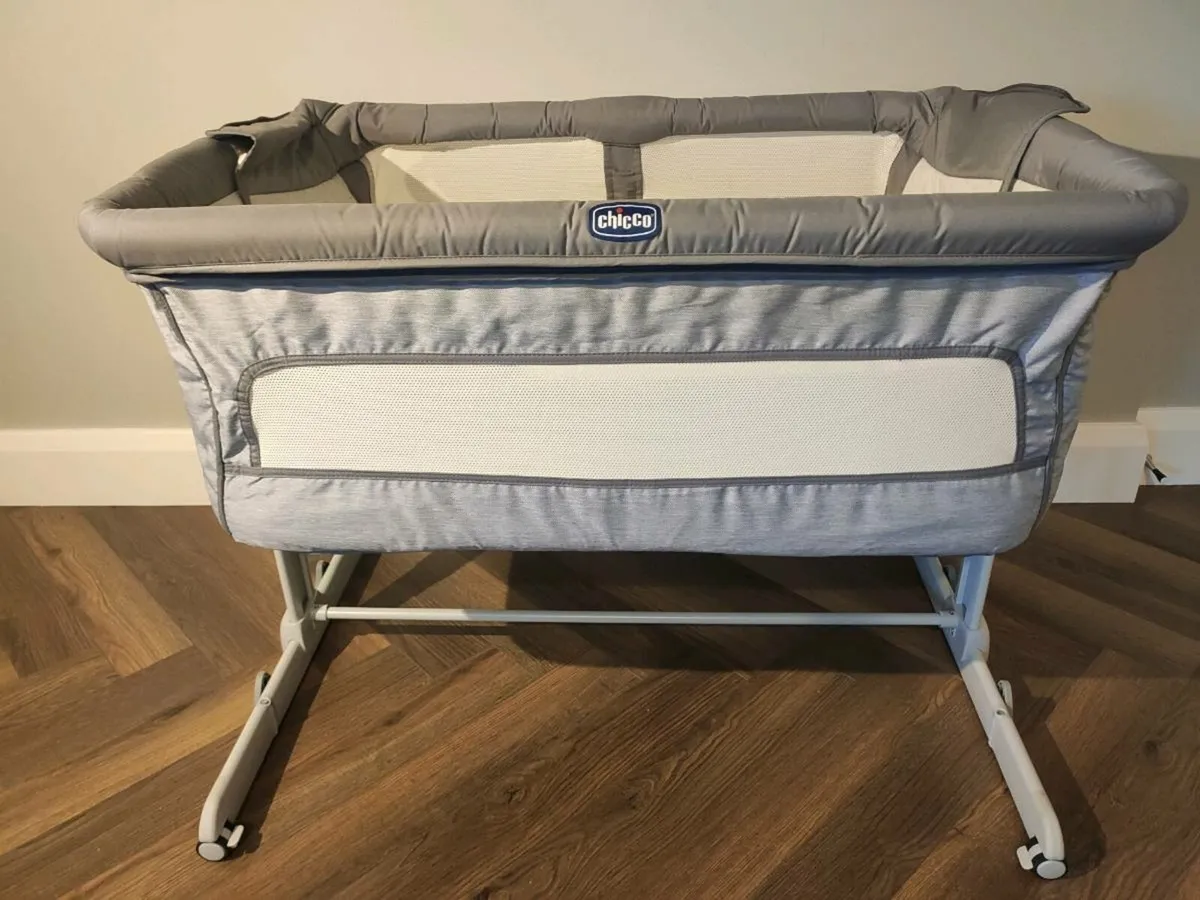 Chicco Next 2 Me Dream Bedside Crib - Luna