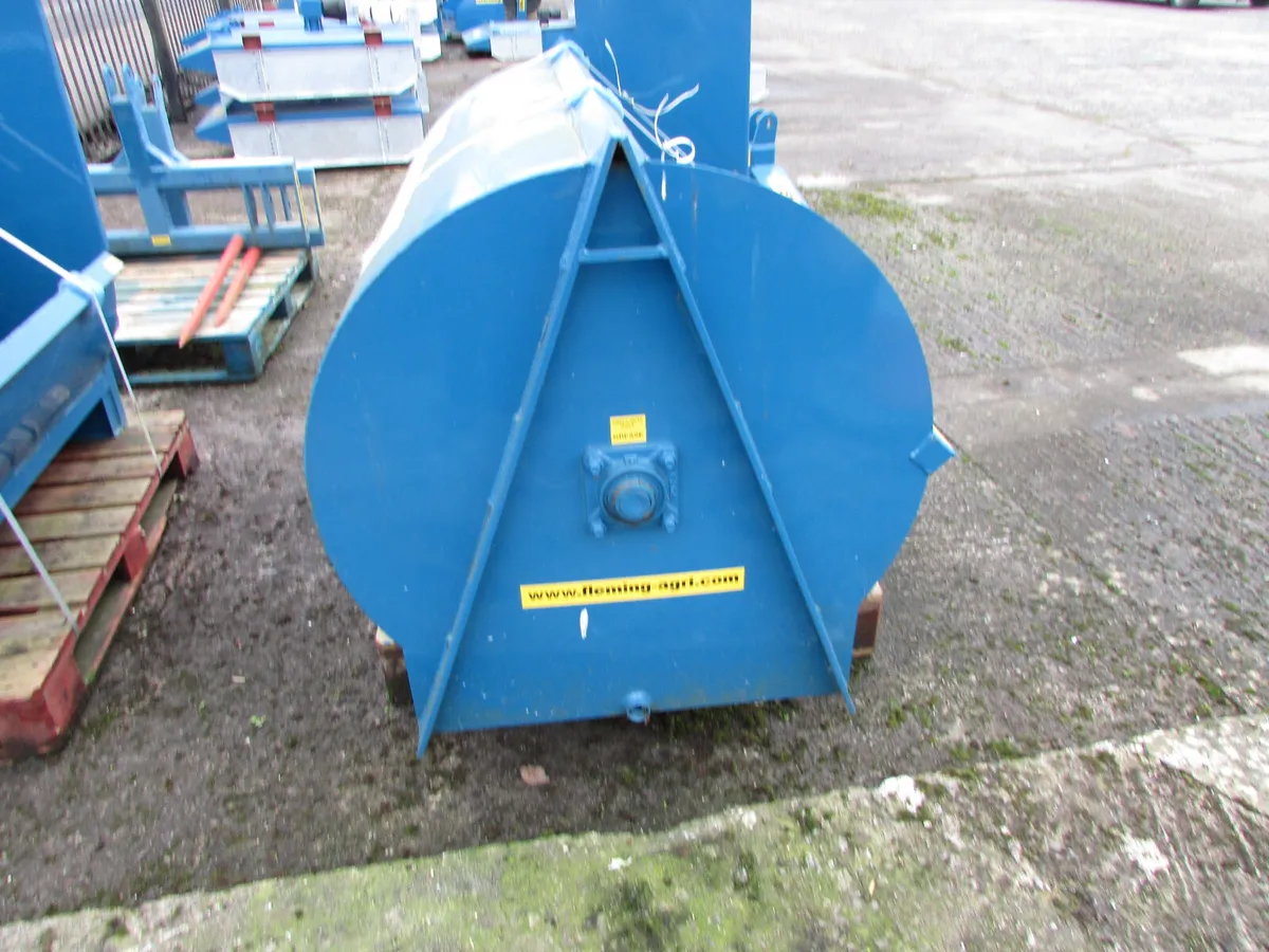 Fleming Mini Muck Spreader - Image 3