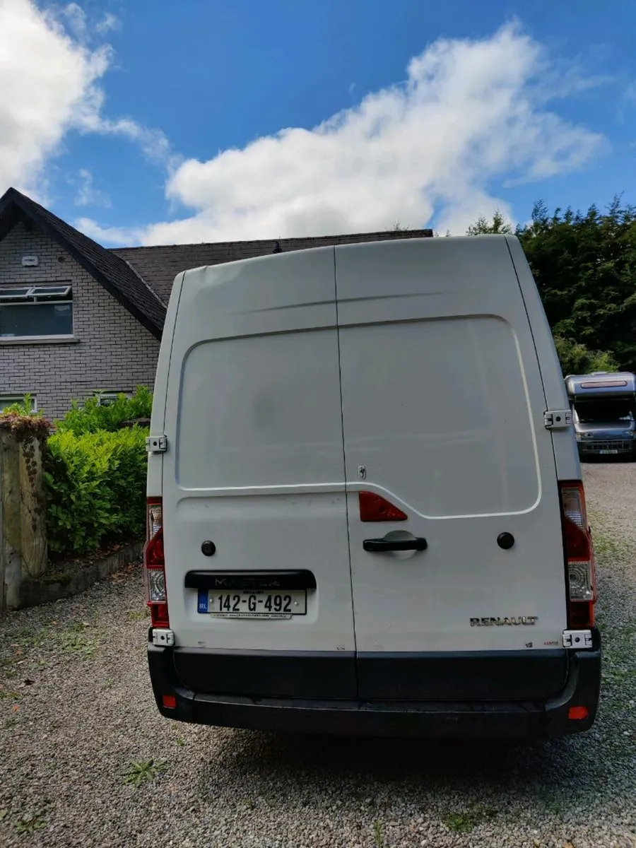 Renault master Campervan - Image 2