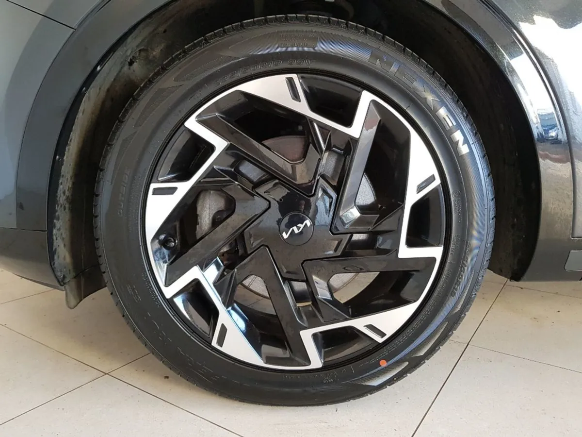Kia Sportage GT Line 5DR - Image 2