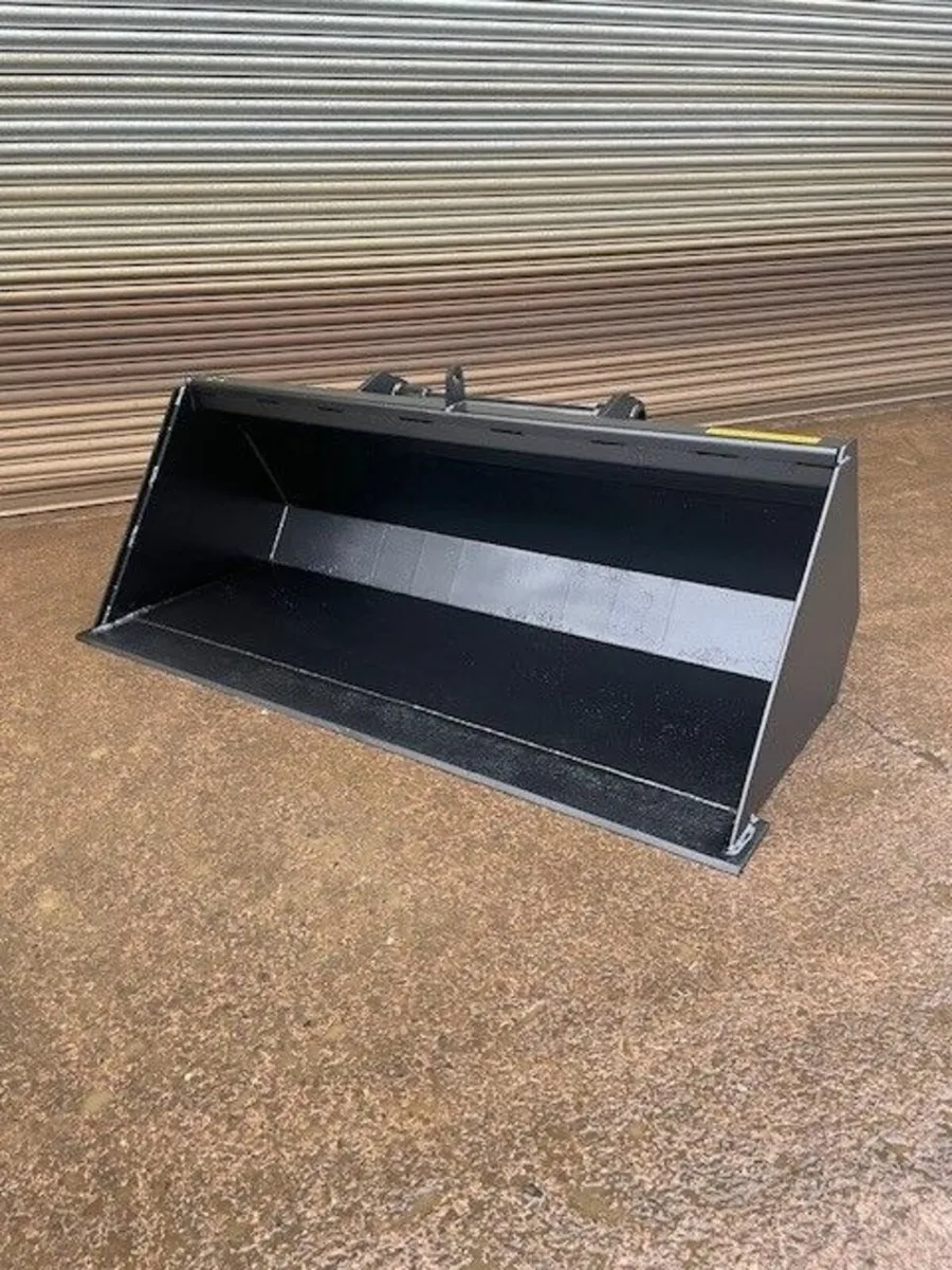 6ft 6'' Manitou Telehandler Bucket - Image 3