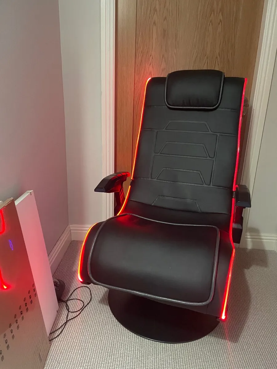 X rocker evo pro 2.1 audio neo fibre deals led gaming chair