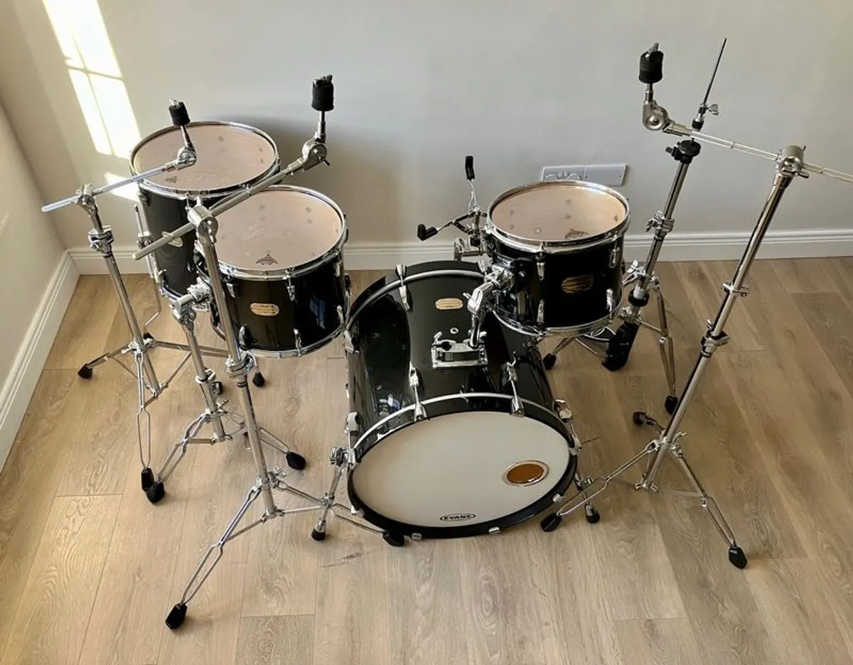 Drum Kit, Hardware and Bags