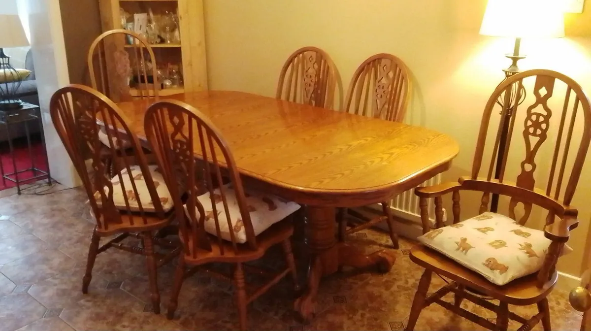 Richardson brothers oak table and deals chairs