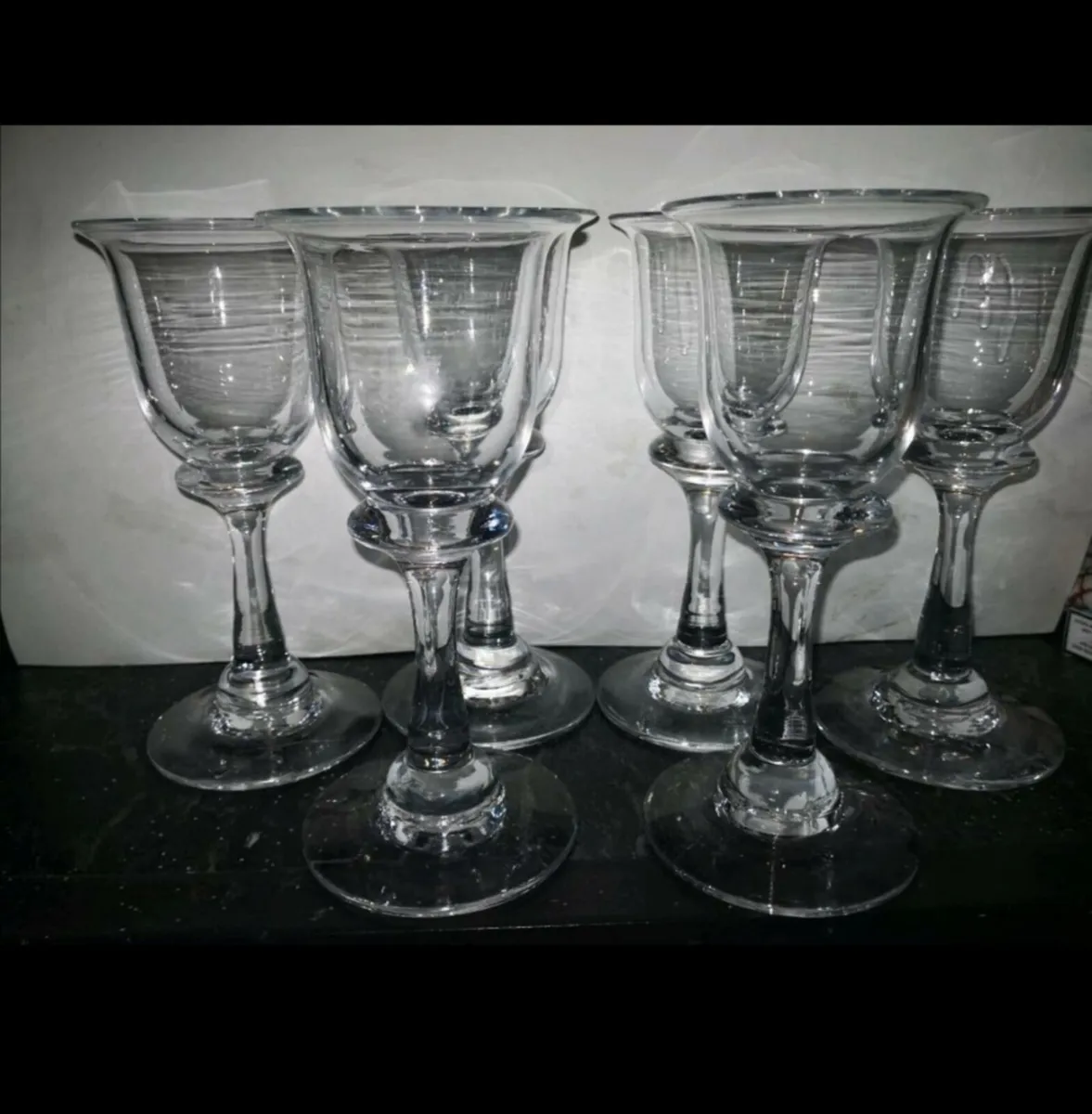 Hand blown heavy wine glass set - Image 1