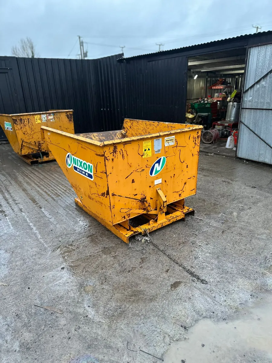 Choice of 2 Tipping Skips - Image 4