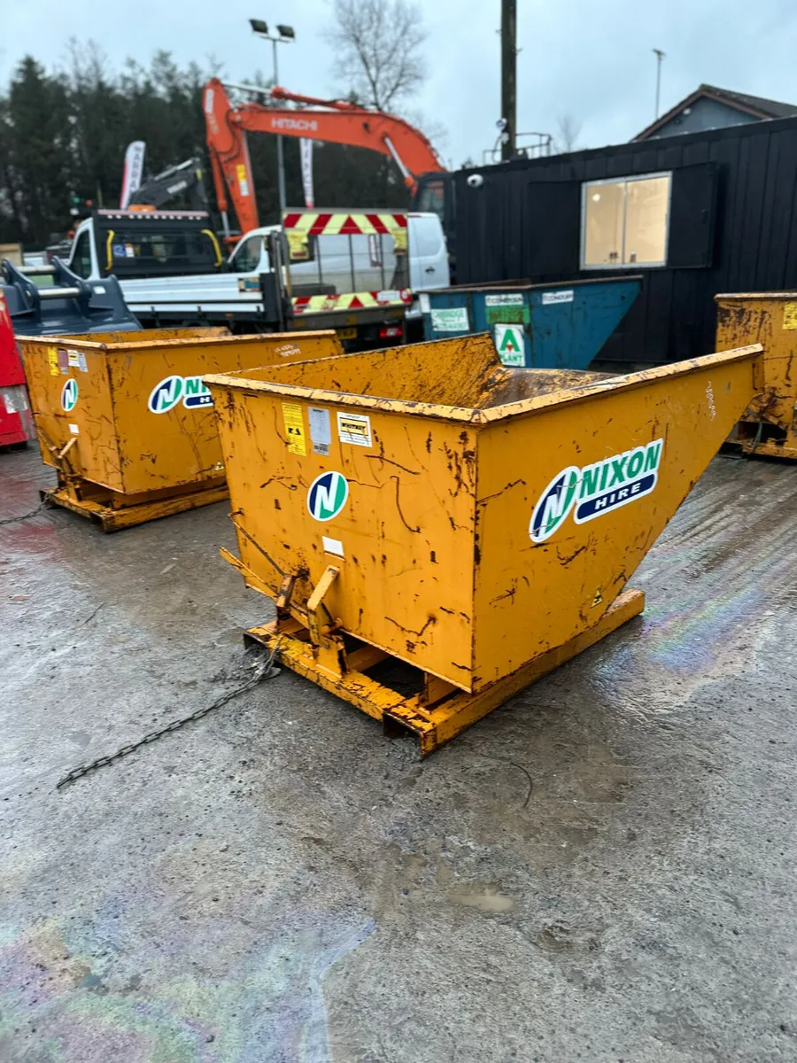 Choice of 2 Tipping Skips - Image 3