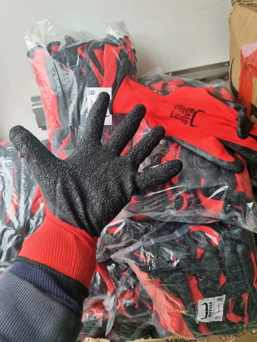 220 pairs latex gloves size 10s 170 euros - Image 2