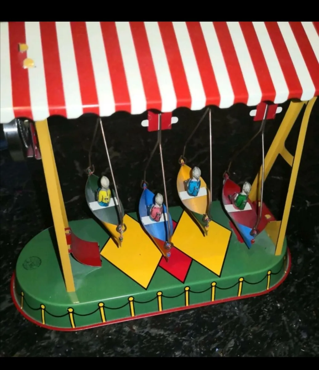 Tintoy swing boats