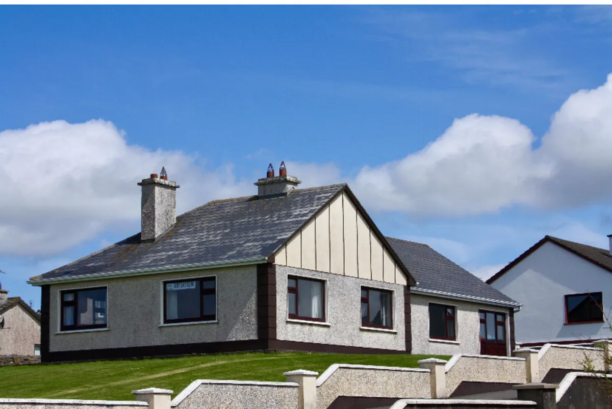 Holiday Home Oceanview Enniscrone - Image 2