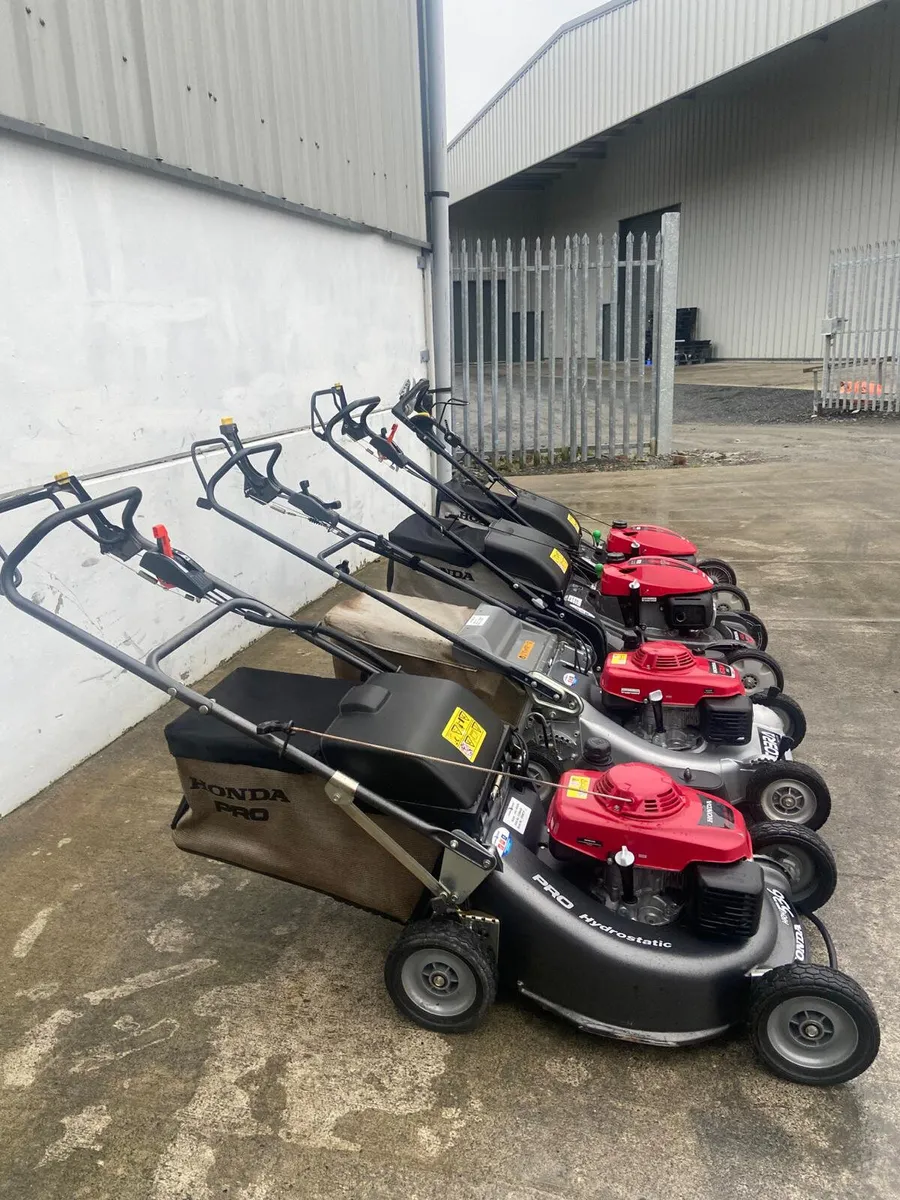 Used Professional Honda Mowers - Image 1