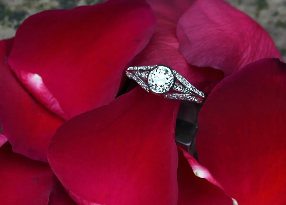 Antique Art Deco Diamond Solitaire Ring - Image 4