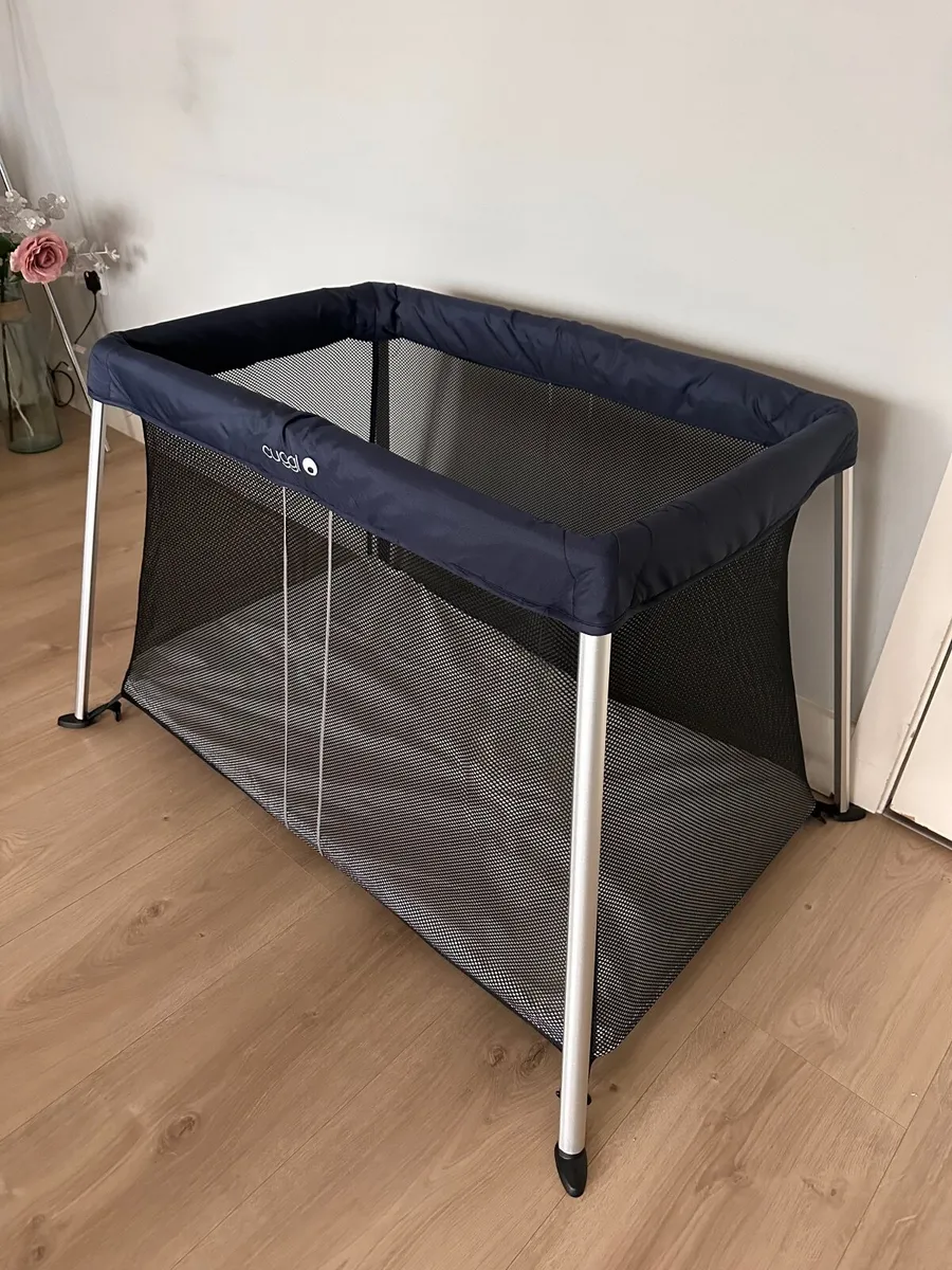 Travel cot deals and mattress sale