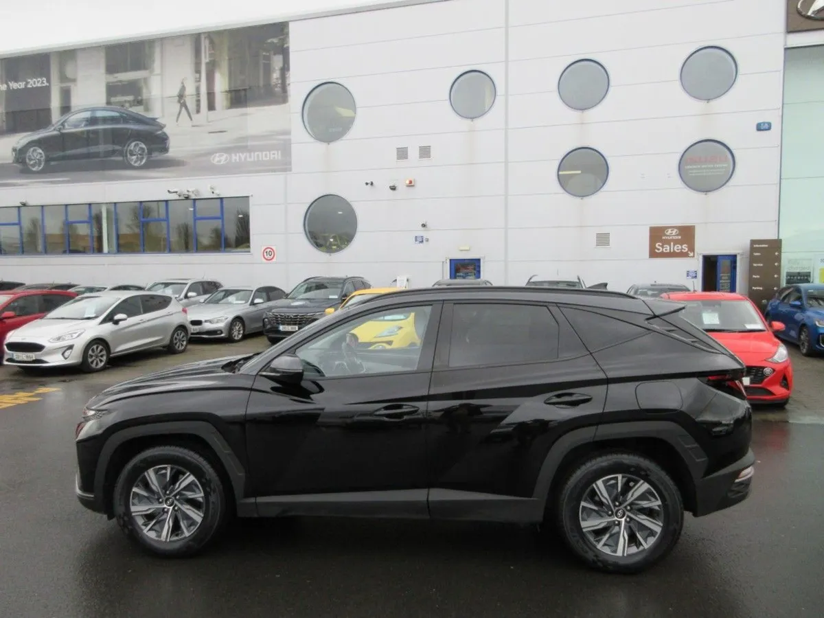 Hyundai Tucson 2WD Executive HEV Auto - Image 2
