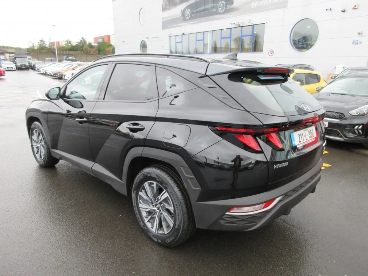 Hyundai Tucson 2WD Executive HEV Auto - Image 3