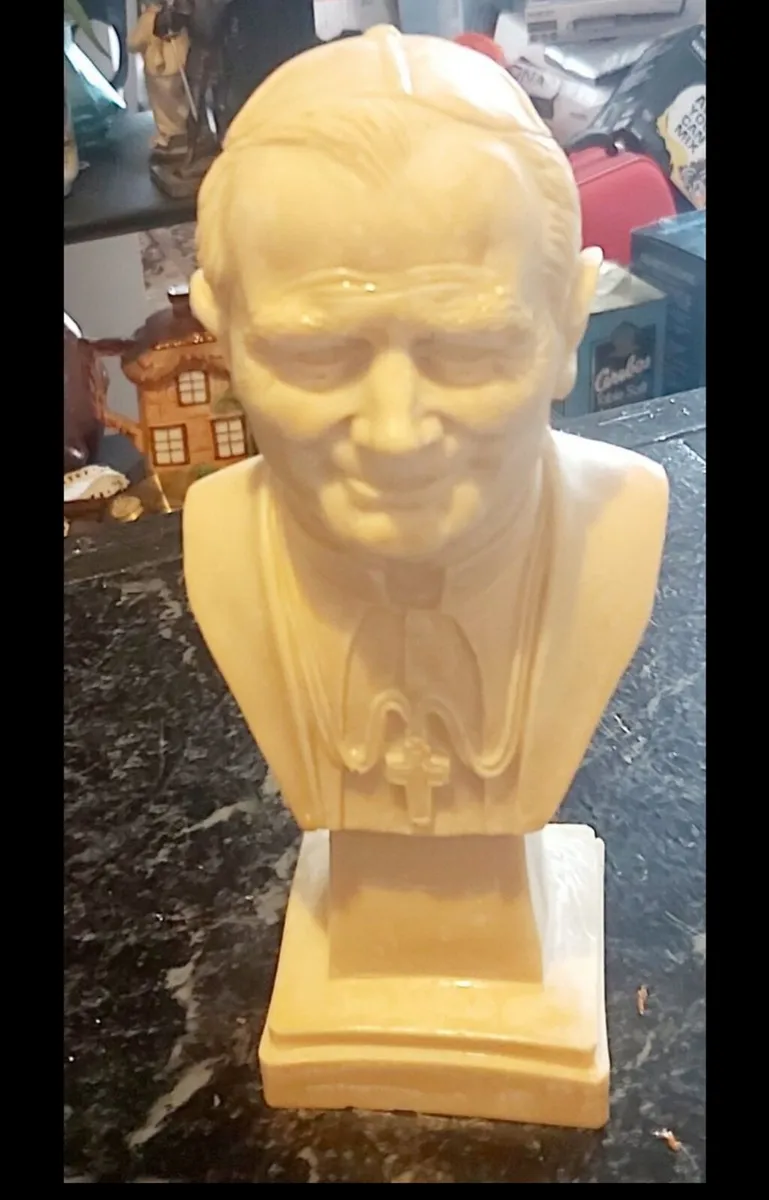 Pope John Paul bisque bust - Image 1