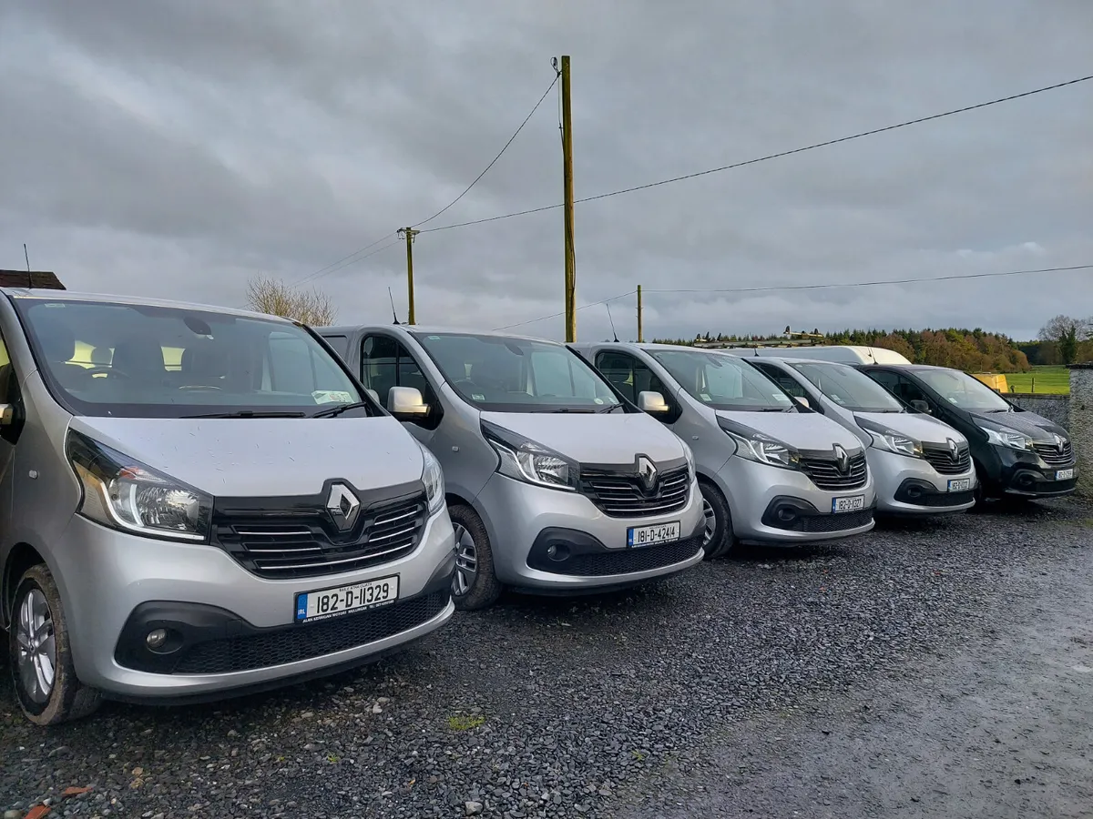 RENAULT TRAFIC 2018 X 5' Choice OF 5 - Image 2