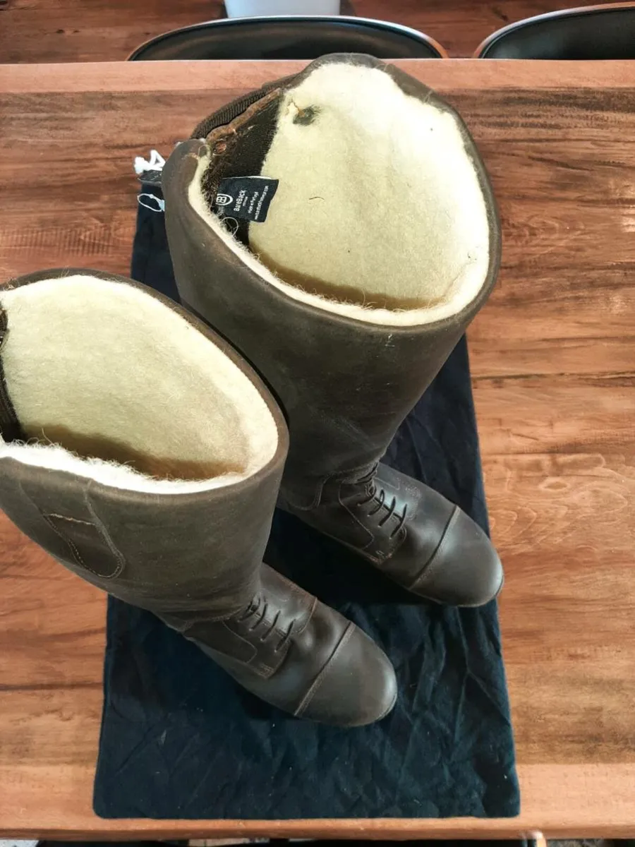 Horse riding boots size 5