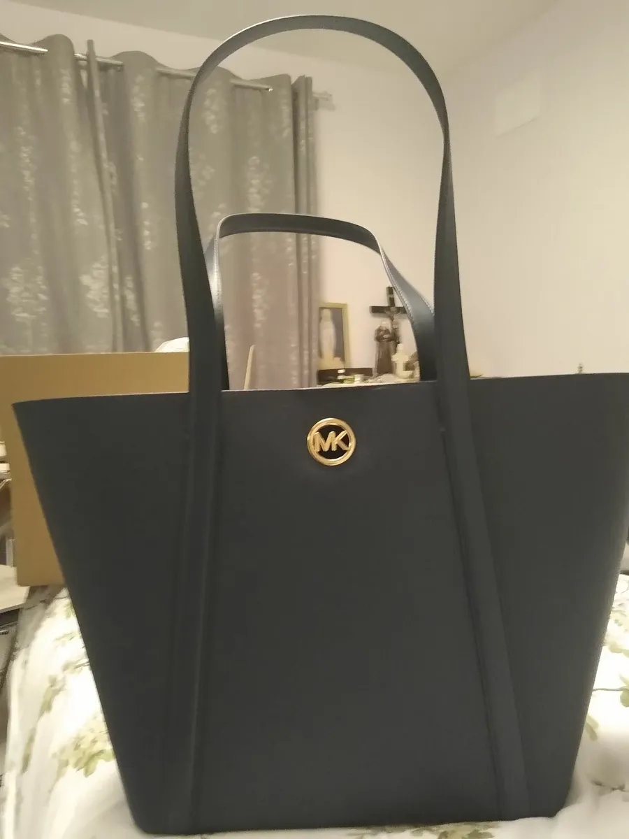 Navy michael cheap kors purse