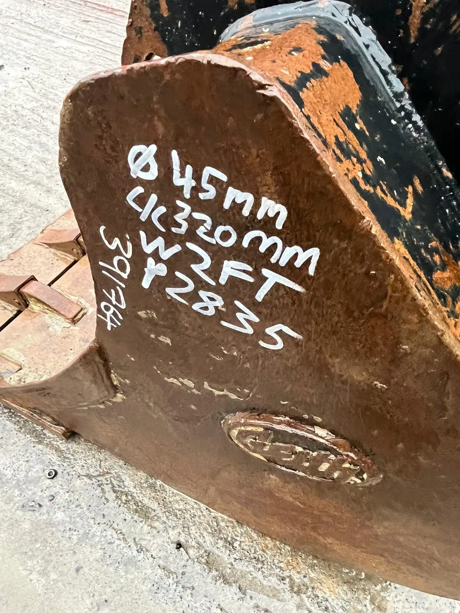 24'' Digging Bucket 45mm pin - Image 2