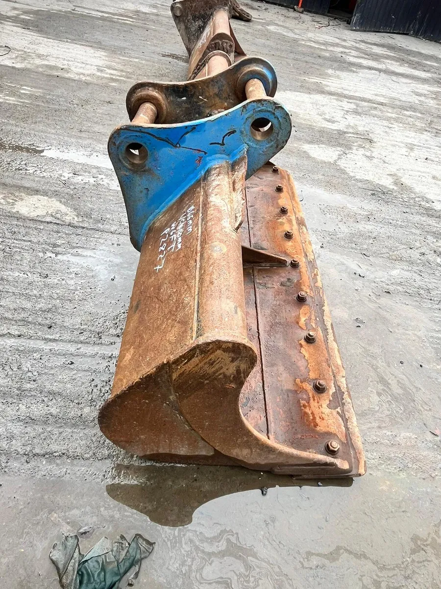 Strickland 72'' Ditching Bucket 65mm Pins - Image 3