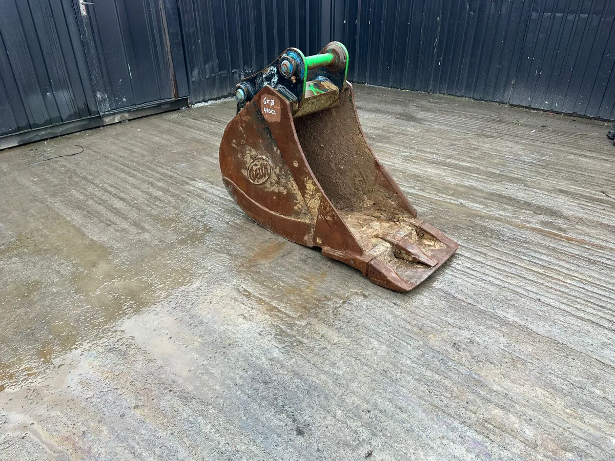 24'' Digging Bucket 65mm pin - Image 1