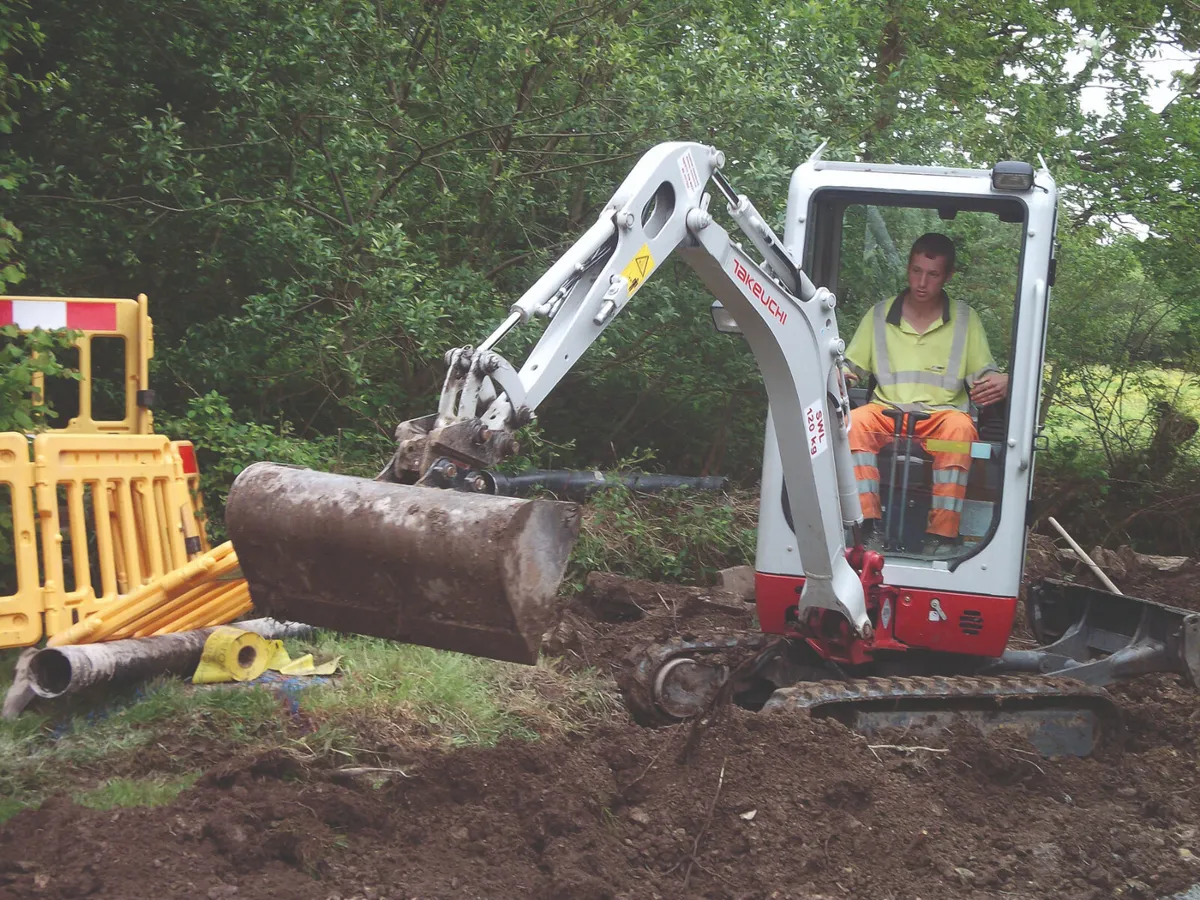 New Takeuchi TB216 Cab & Canopy - 1.8 Ton Digger - Image 3