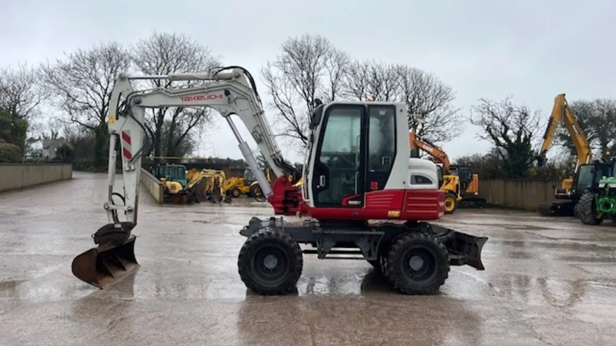 2014 Takeuchi TB295W - Image 1