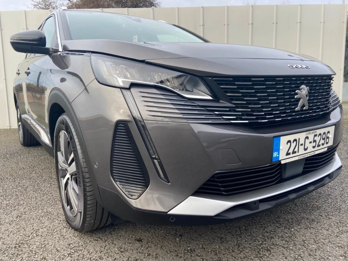 Peugeot 5008 1.5 Bluehdi 130bhp Allure - Image 3