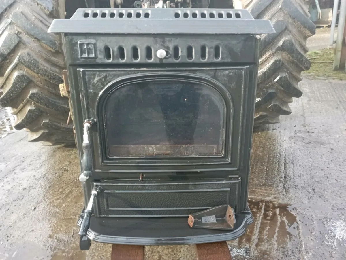Mulberry stove