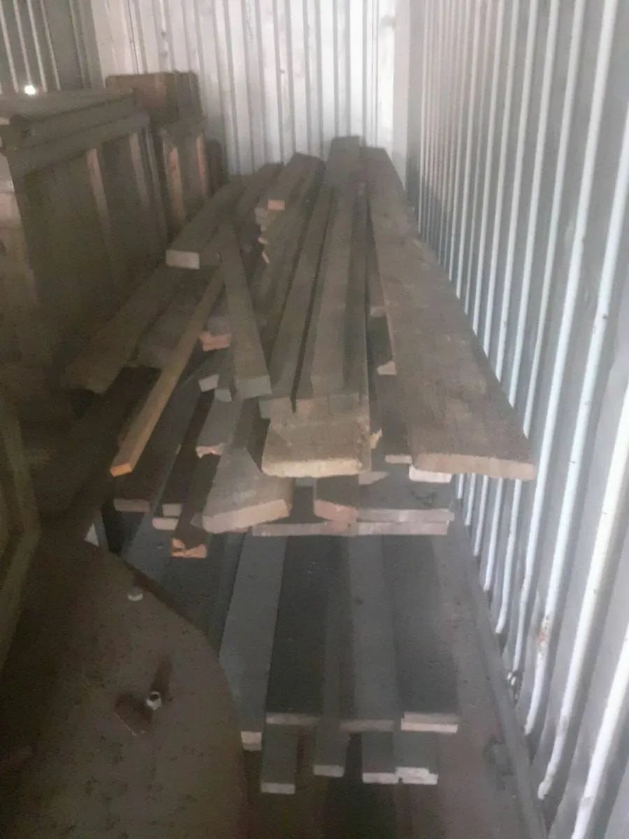 Assortment of 3x2,4x2,6x2,9x2 timber - Image 1