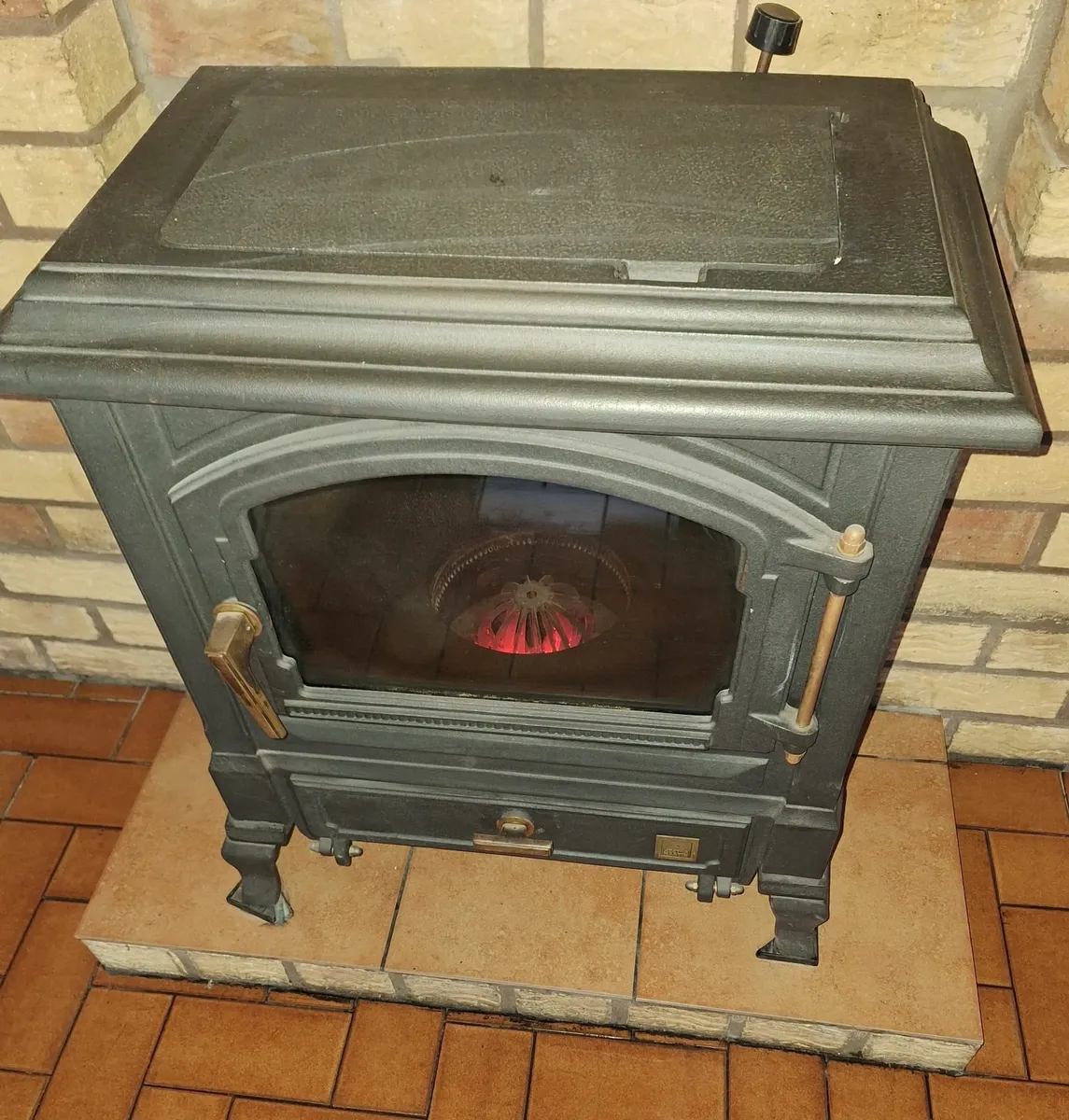 Oil stove - Image 1