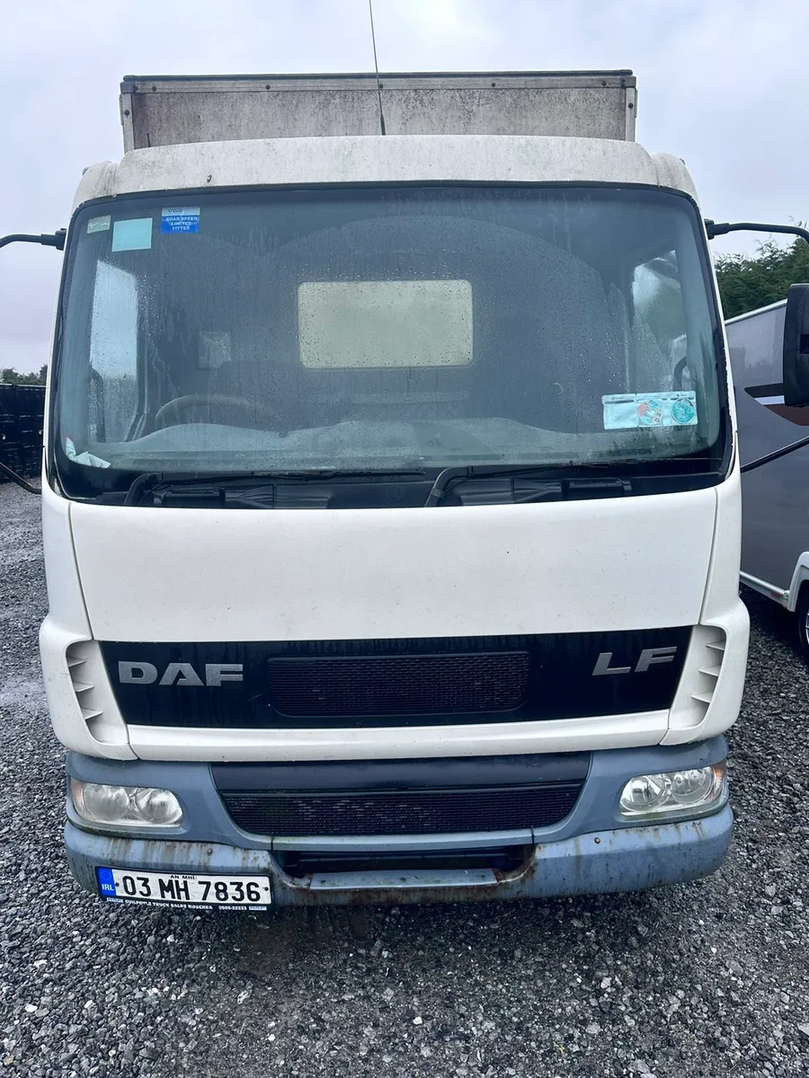 TRUCKS  Ivecos / Daf Mercedes  For Sale - Image 3