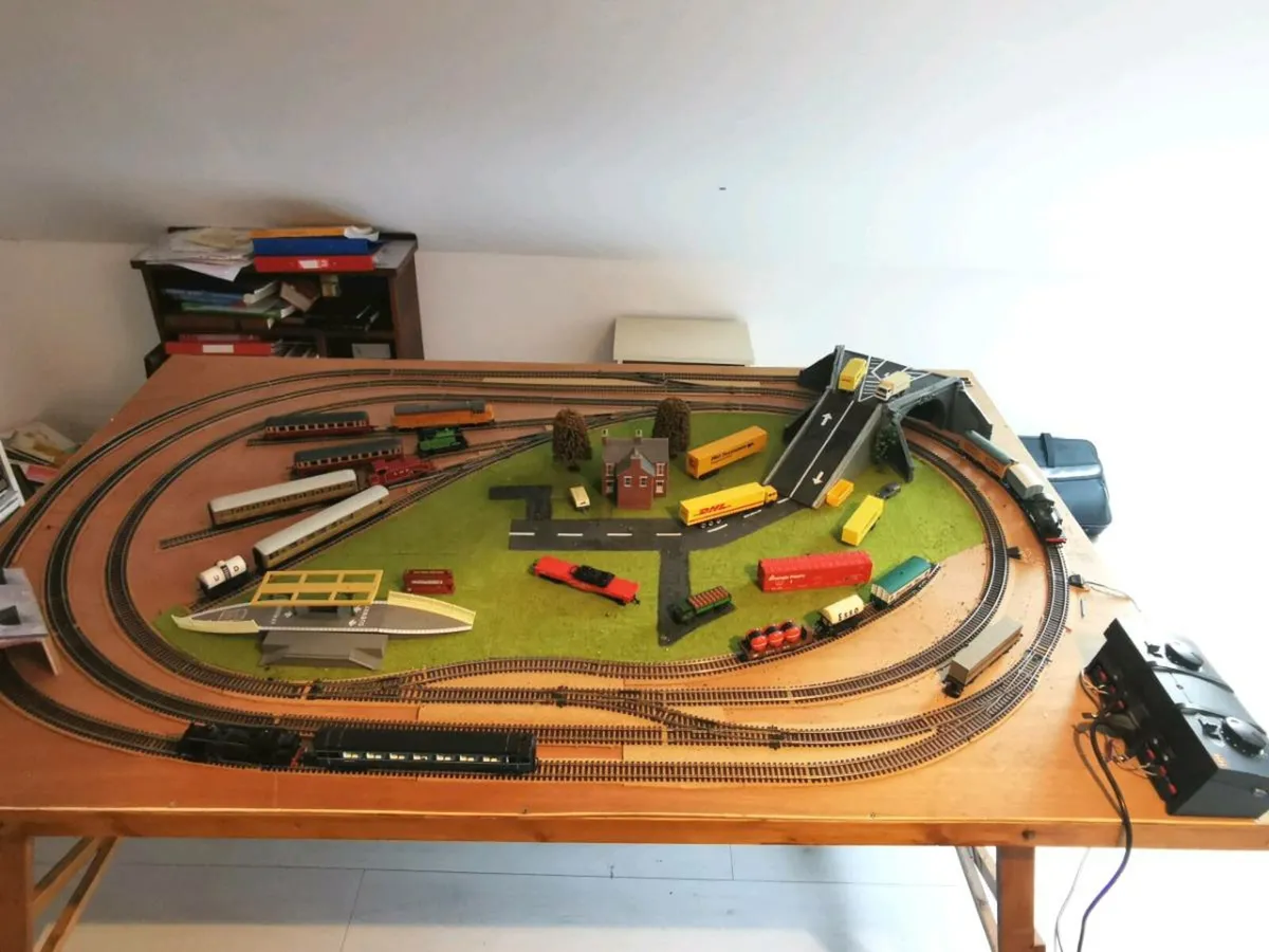 Hornby train cheap layouts for sale