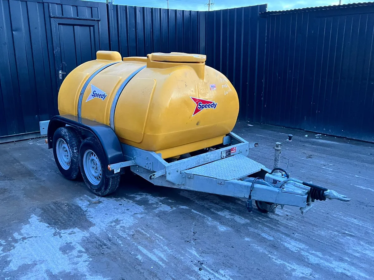 2000L Western Water Bowser - Image 1