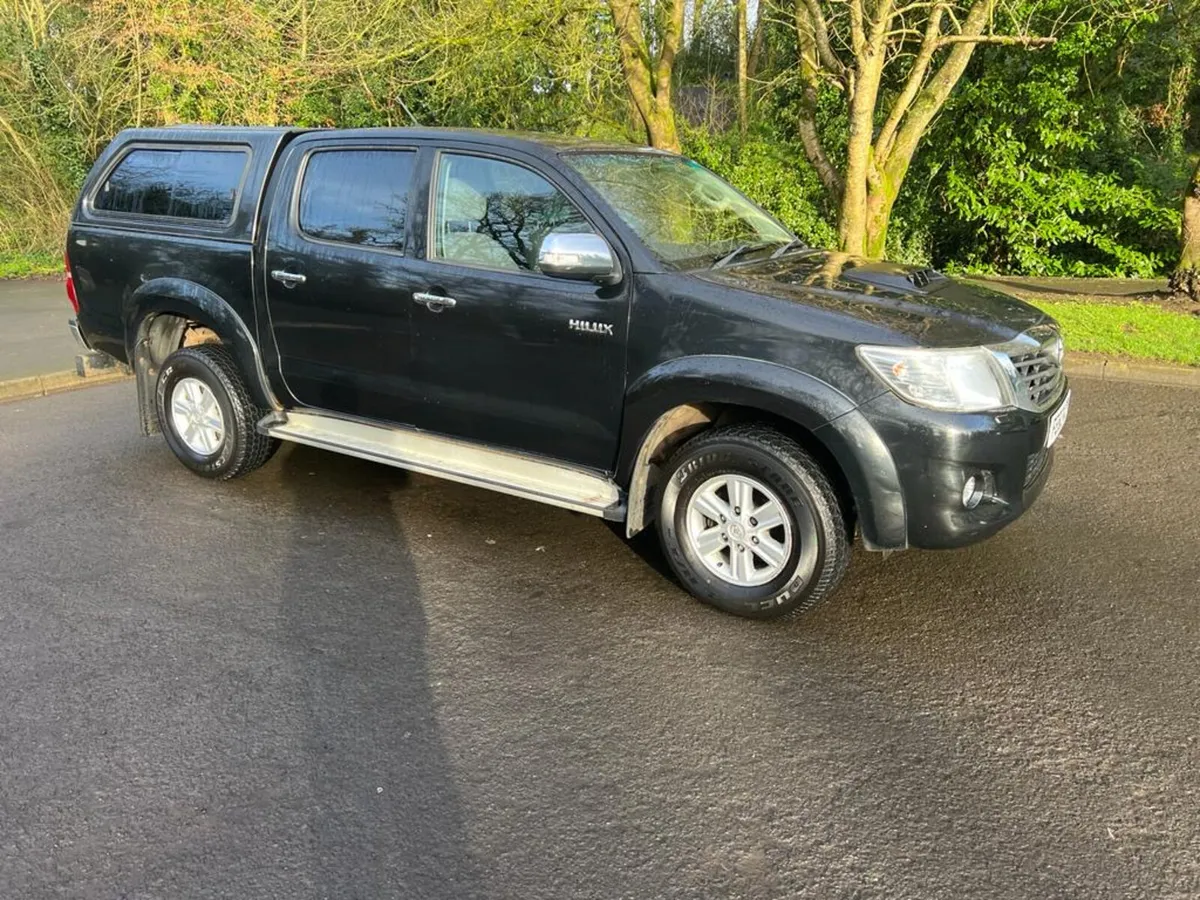 Toyota Hilux 2012 - Image 2