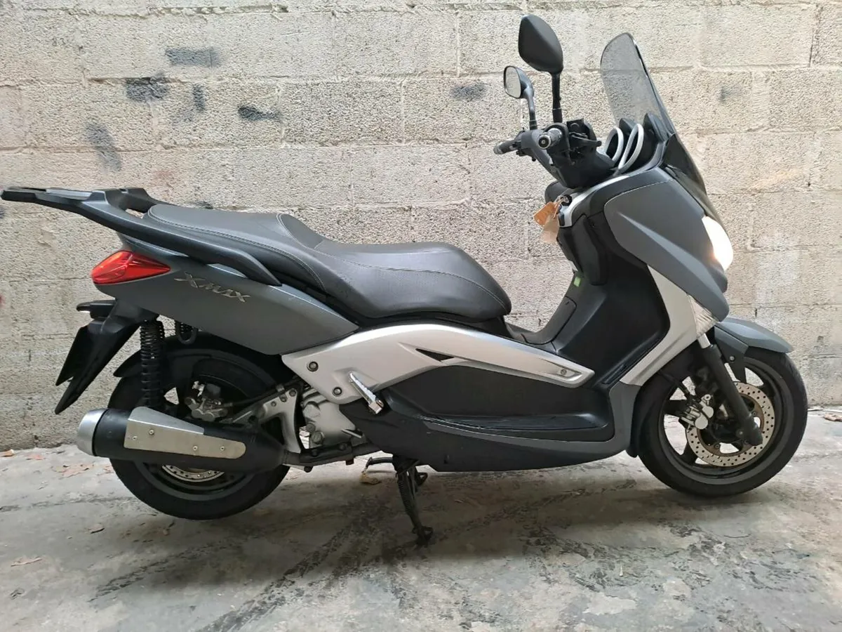 Yamaha Xmax 250cc 2014 - Image 1