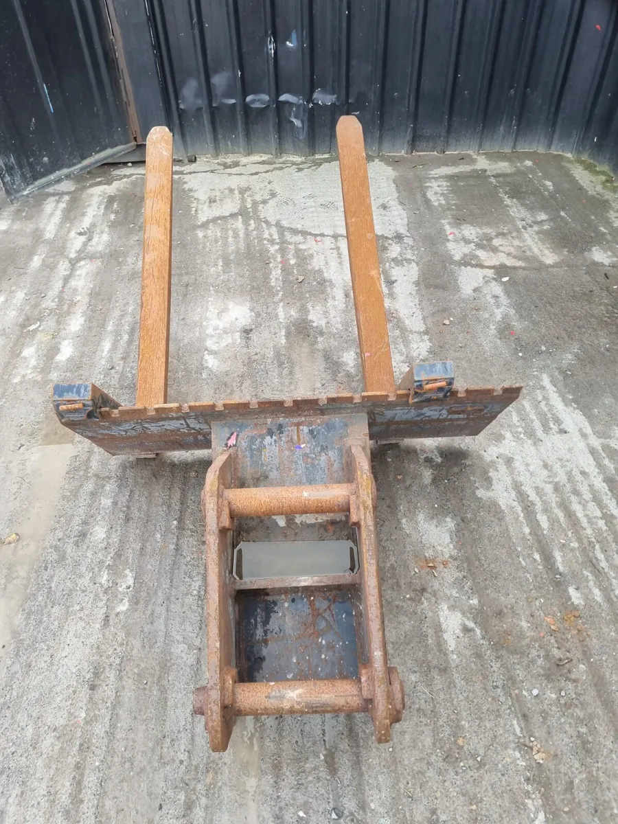 Pallet Forks to suit excavator 65MM PINS - Image 4