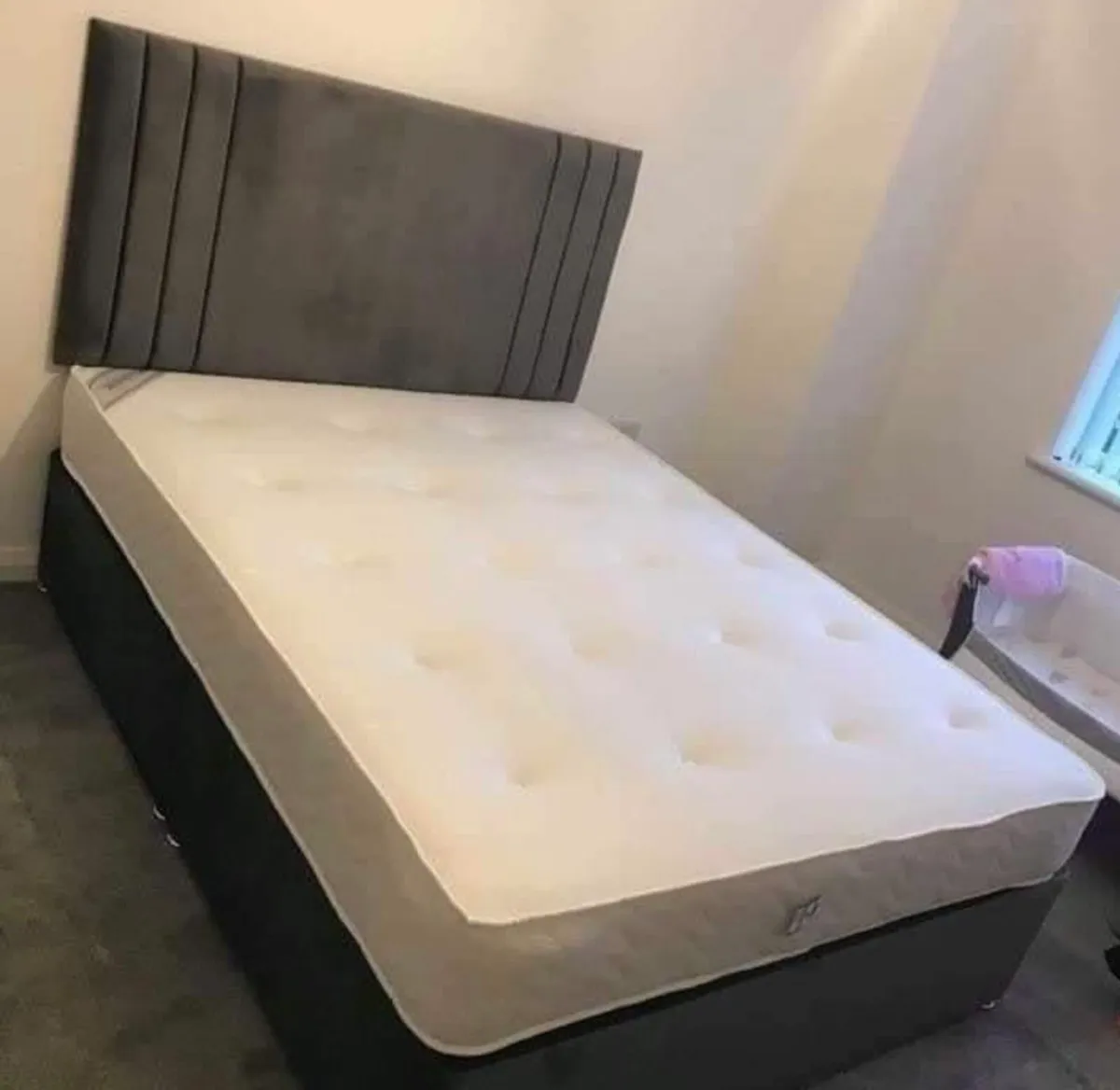4’6 grey plush velvet divan base and mattress