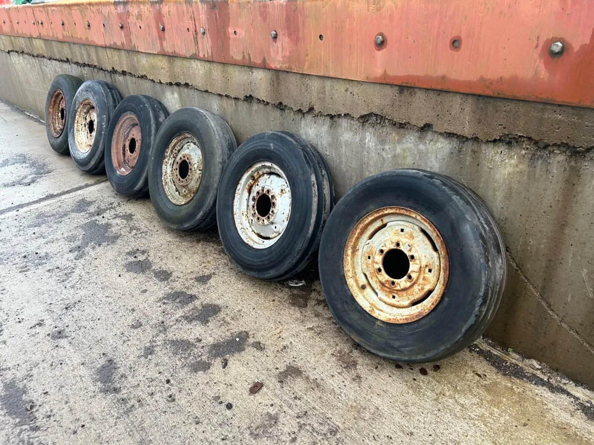 Used 750-16 Front Wheels - Image 1