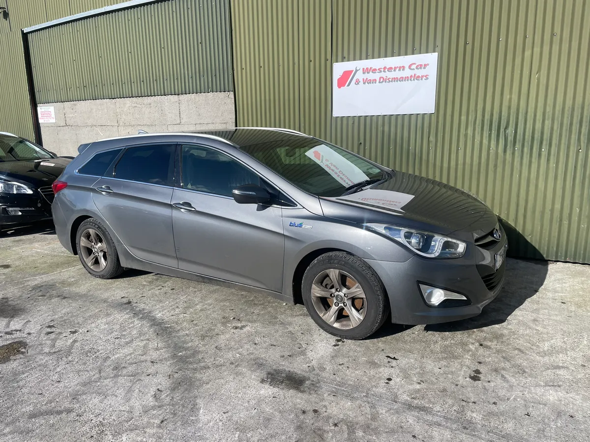 152 Hyundai i40 1.7 diesel for dismantling