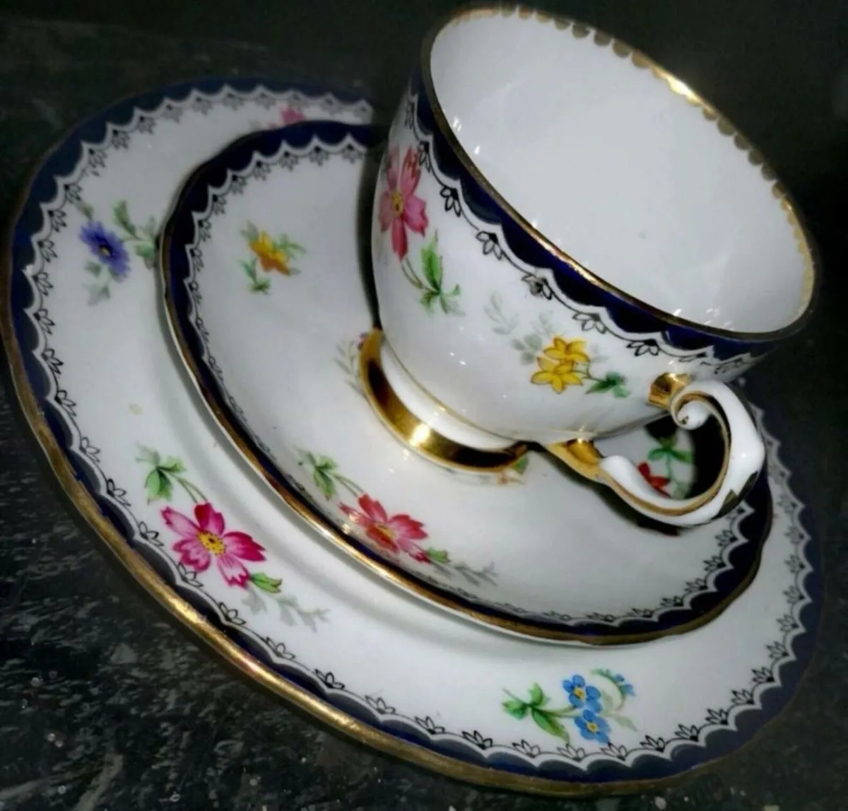 Beautiful Tuscan English fine bone china trio