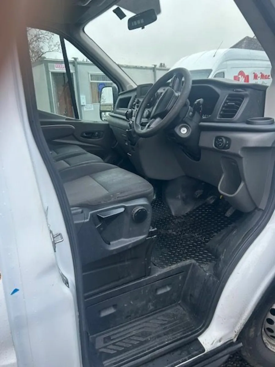 Ford Transit 2020 - Image 2