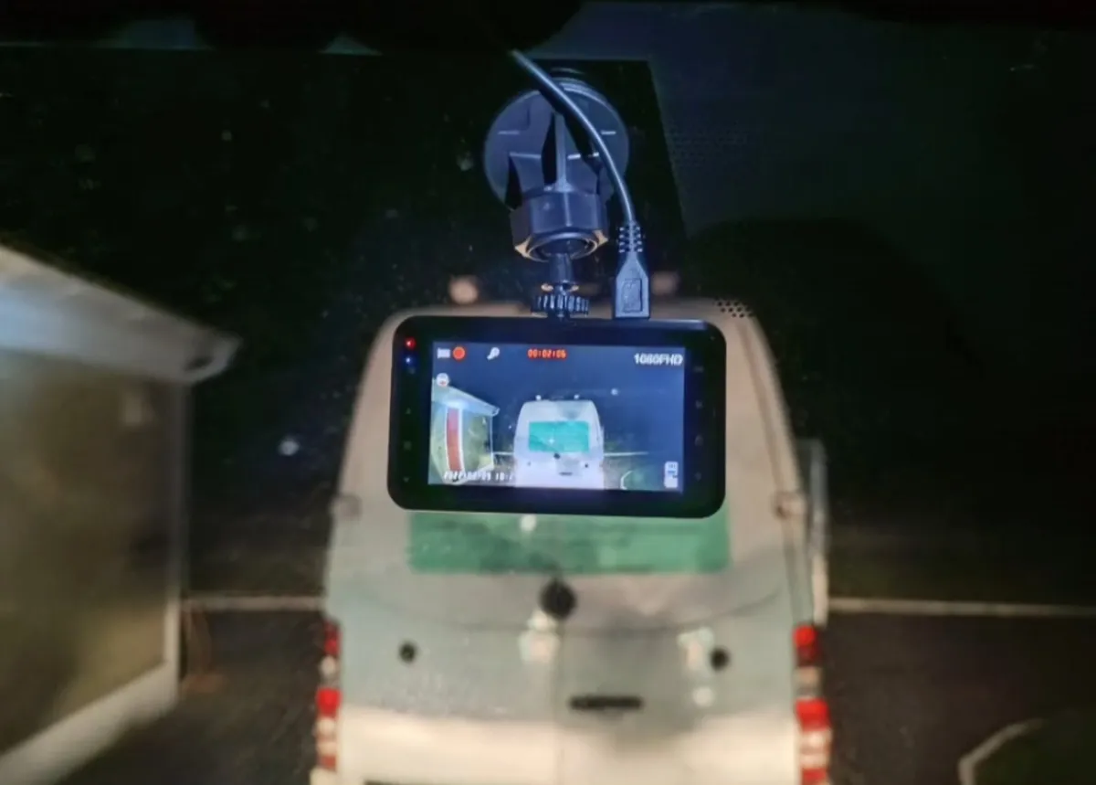 Dashcam installation mobile service - Image 3