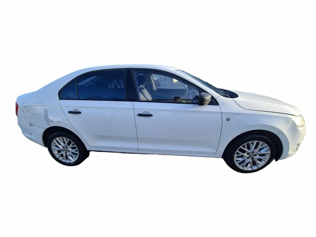 *** 2014 SKODA RAPID 1.6 TDI FOR BREAKING *** - Image 4