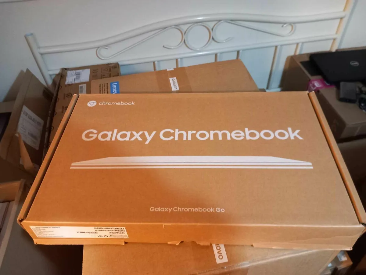 Samsung Galaxy Chromebook - Image 2