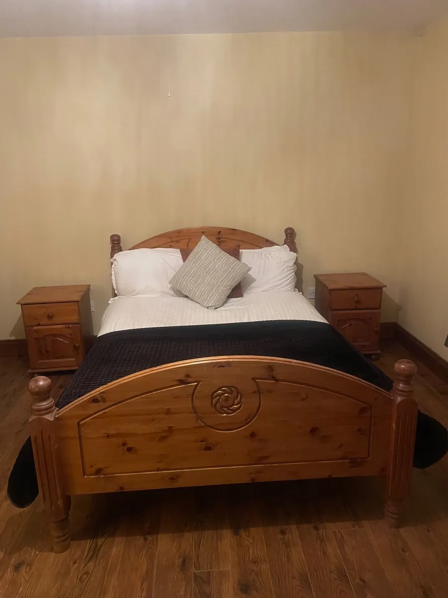 Bedroom Furniture for sale in Co. Mayo for €400 on DoneDeal