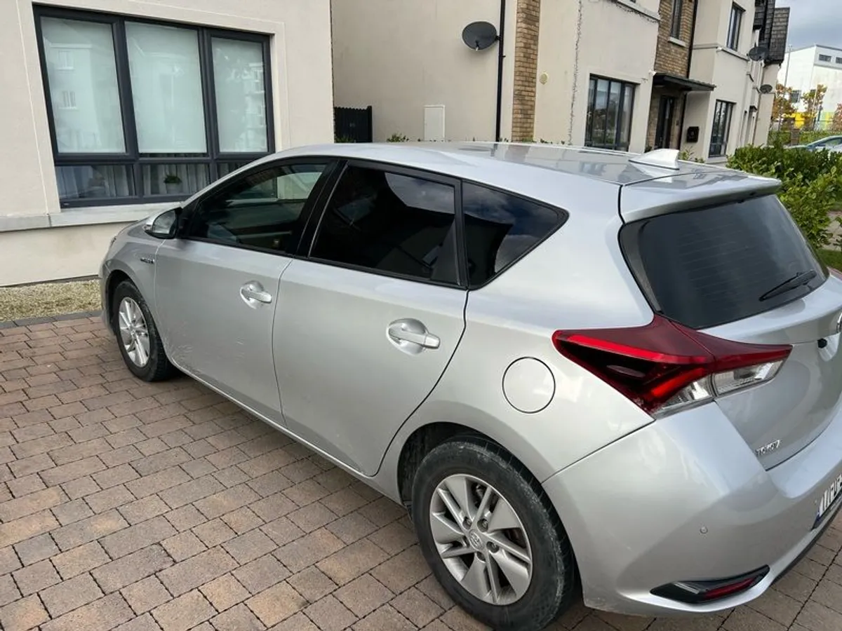 2017 Toyota Auris(hybrid) for sale in Co. Dublin for €14,300 on DoneDeal