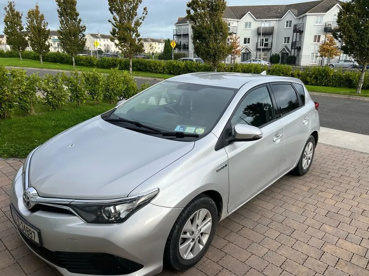 2017 Toyota Auris(hybrid) for sale in Co. Dublin for €14,300 on DoneDeal